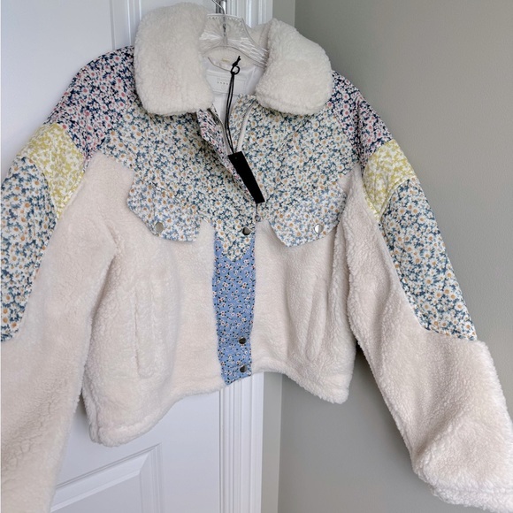 BlankNYC women’s flower patch Sherpa fleece jacket x-small new with tags - Picture 10 of 13